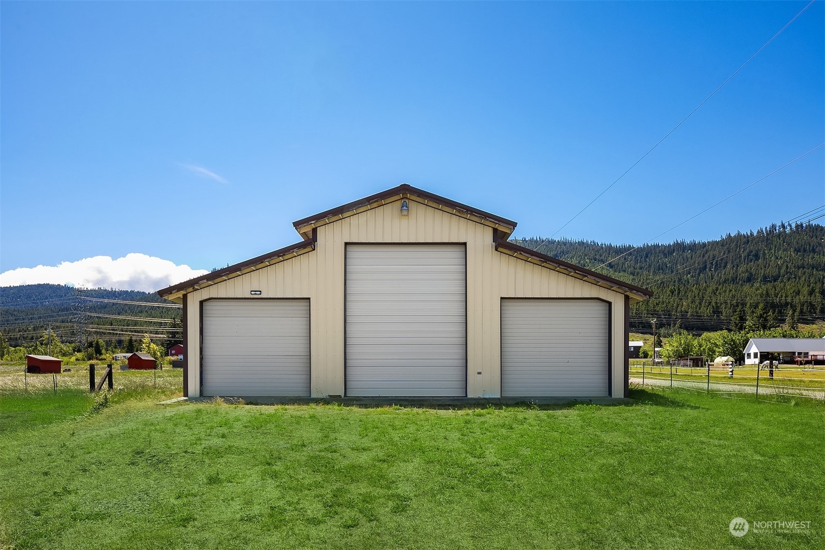 Property Photo:  160  Peoh Place  WA 98922 