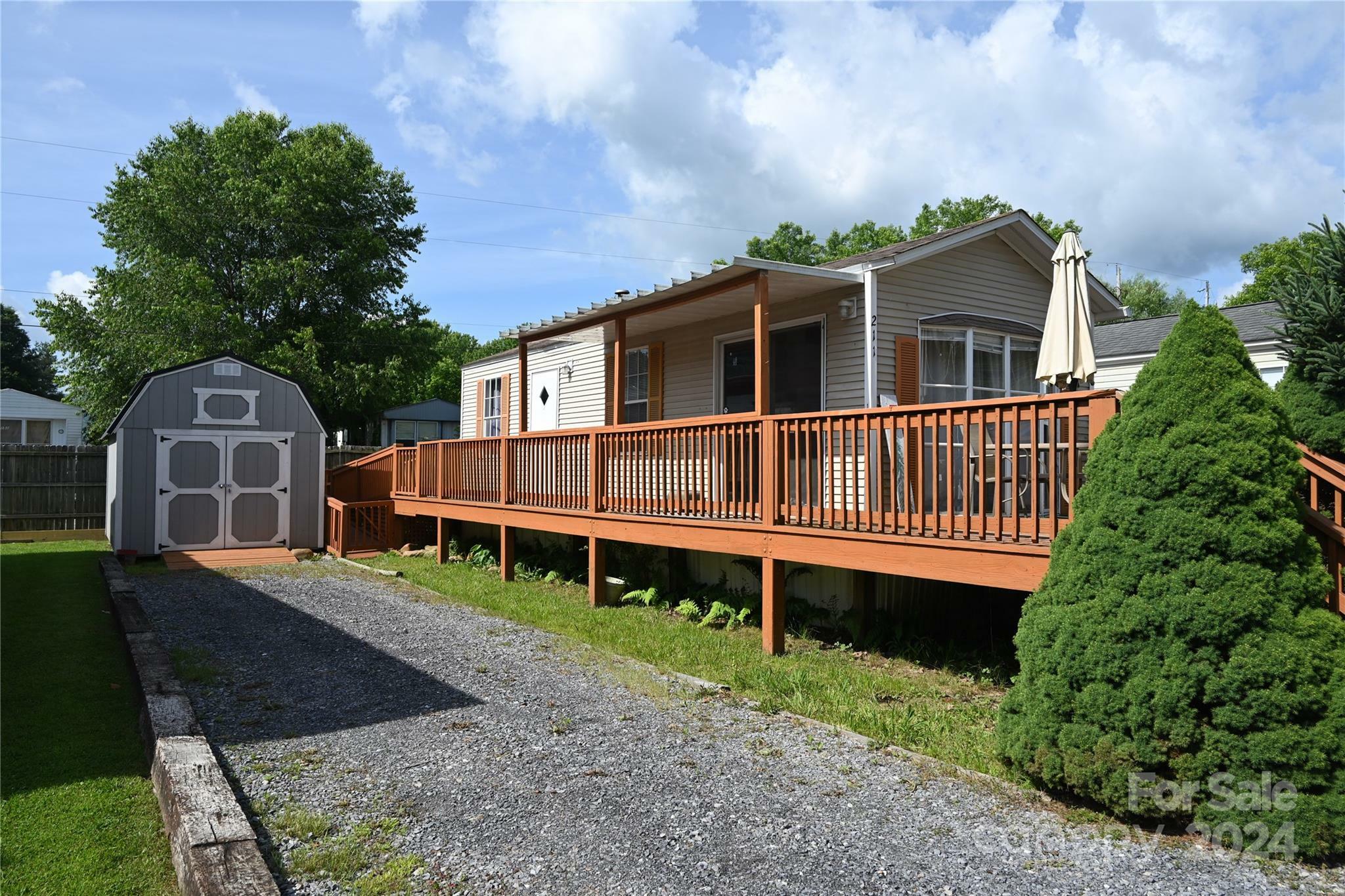 211 Pike Point  Waynesville NC 28785 photo