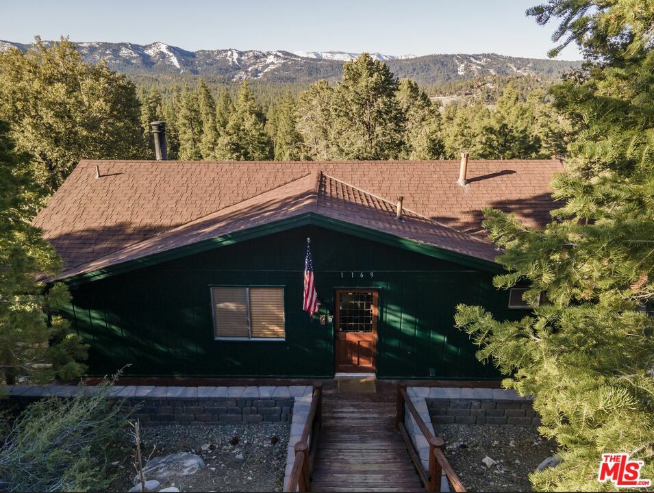 Property Photo:  1169   Green Mountain Dr  CA 92314 