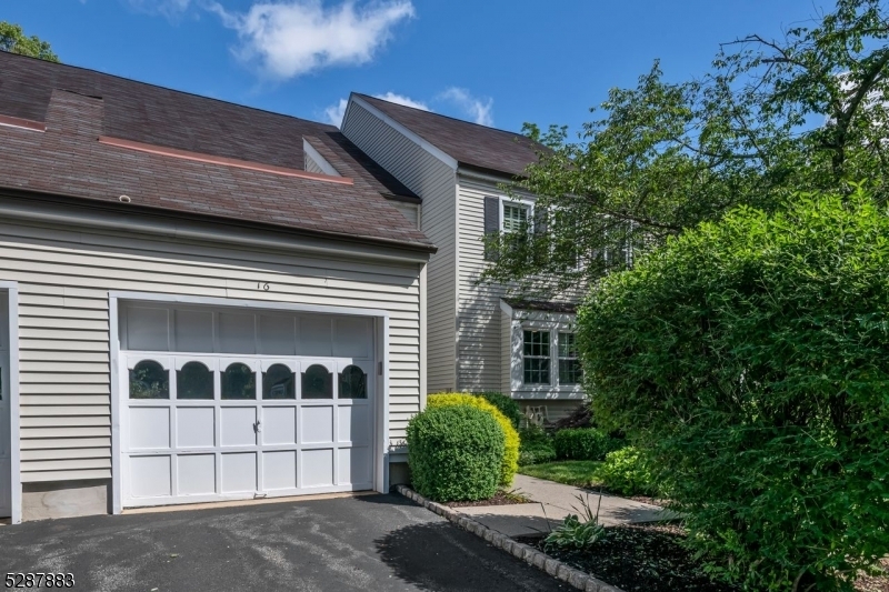16 Wexford Dr  Mendham Boro NJ 07945 photo