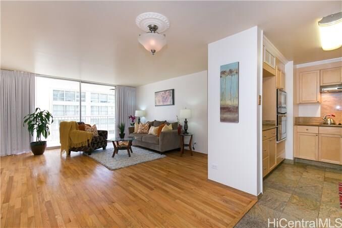 Property Photo: 1561 Kanunu Street 404 HI 96814