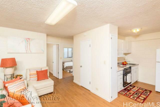 Property Photo:  837 Kapahulu Avenue 205  HI 96816 