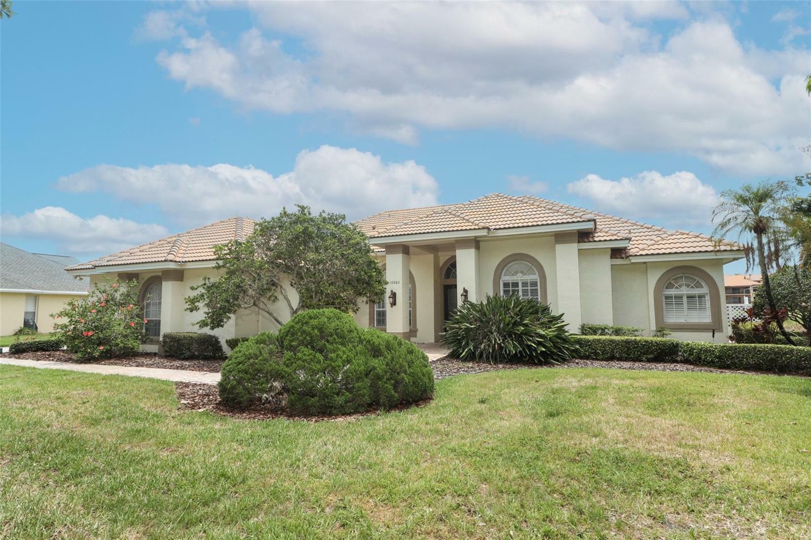 Property Photo:  10082 Brandon Circle  FL 32836 