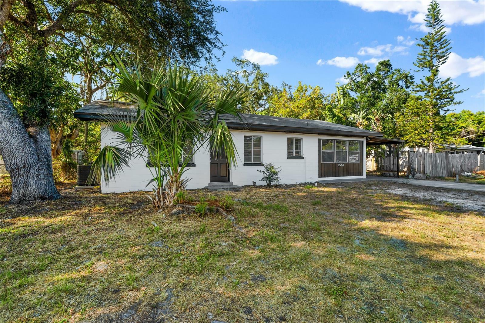 Property Photo:  2504 38th Avenue W  FL 34205 