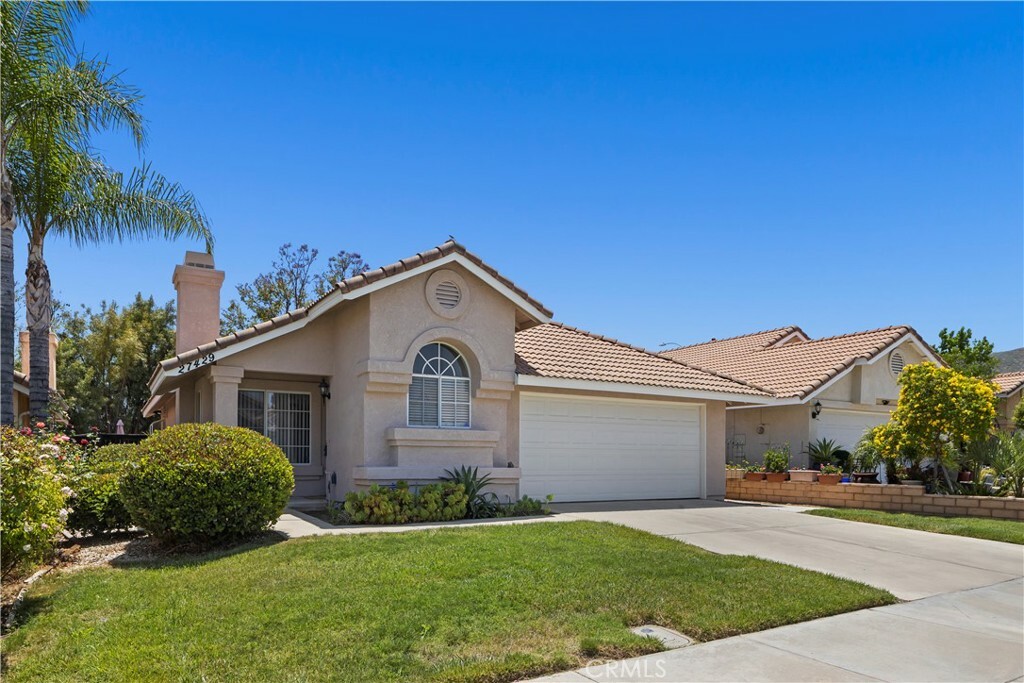 Property Photo: 27429 Prominence Road CA 92586