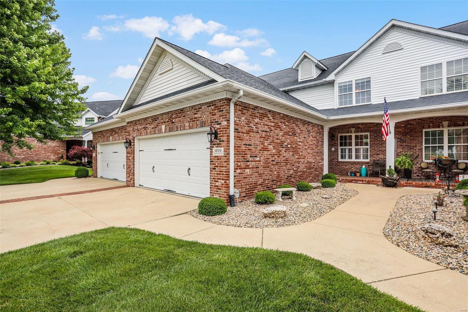 Property Photo: 409 Country Club View IL 62025