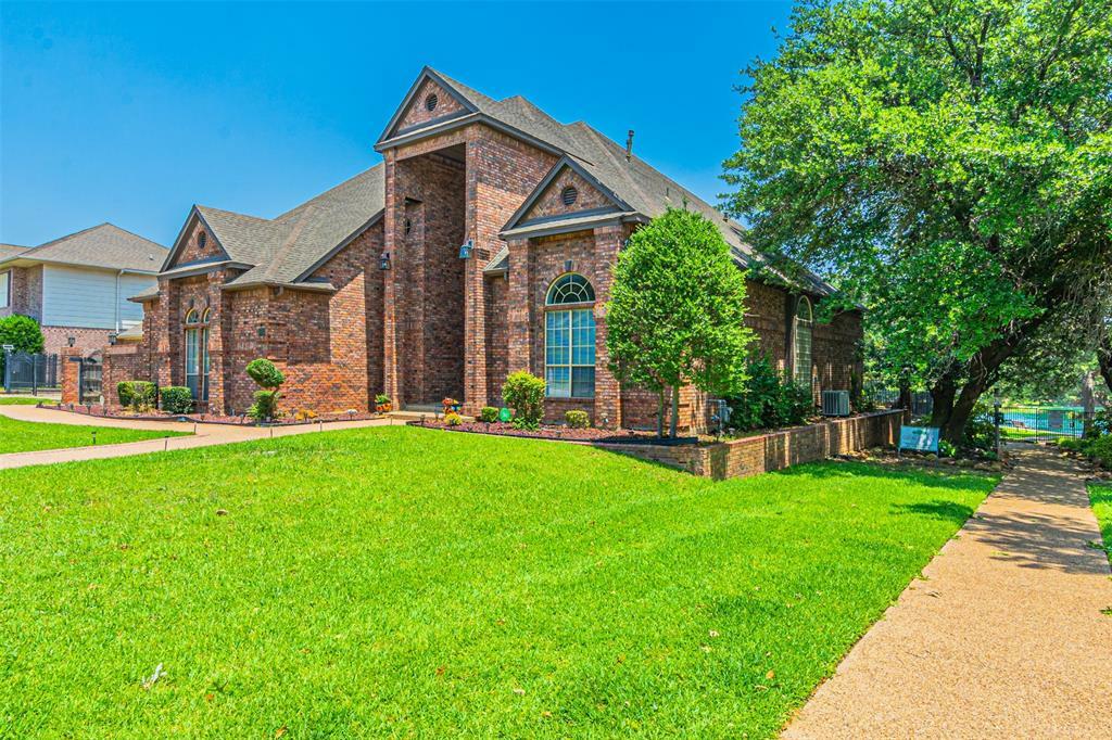 5205 Vicksburg Drive  Arlington TX 76017 photo