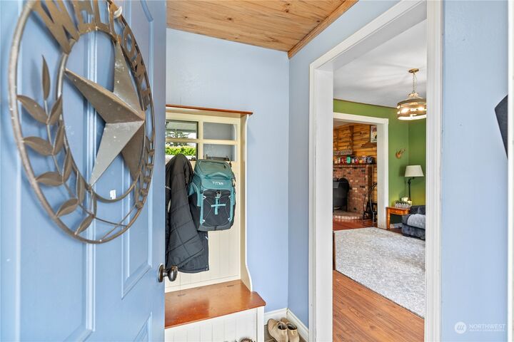 Property Photo: 530 S 6th Street WA 98563