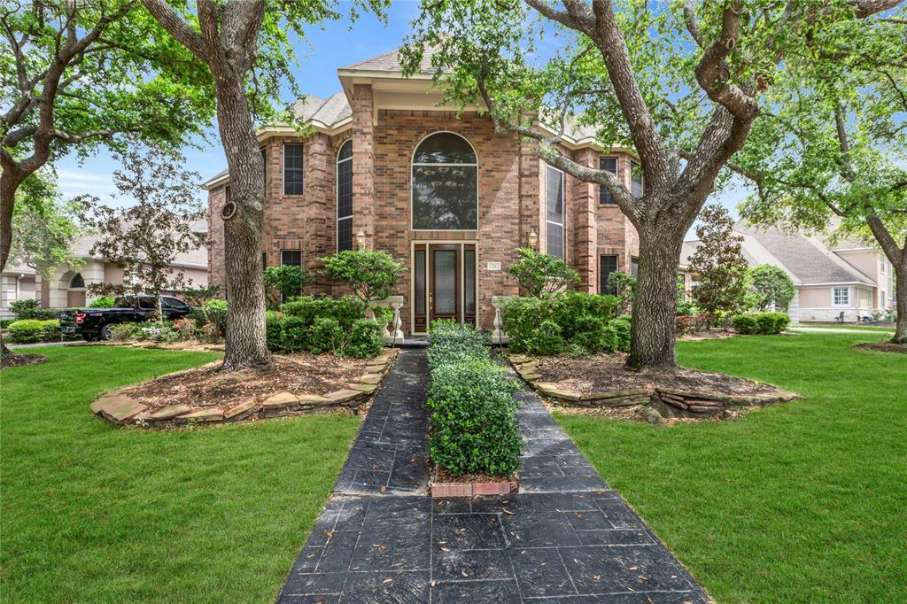 Property Photo:  24 Stonegate Park Court  TX 77379 