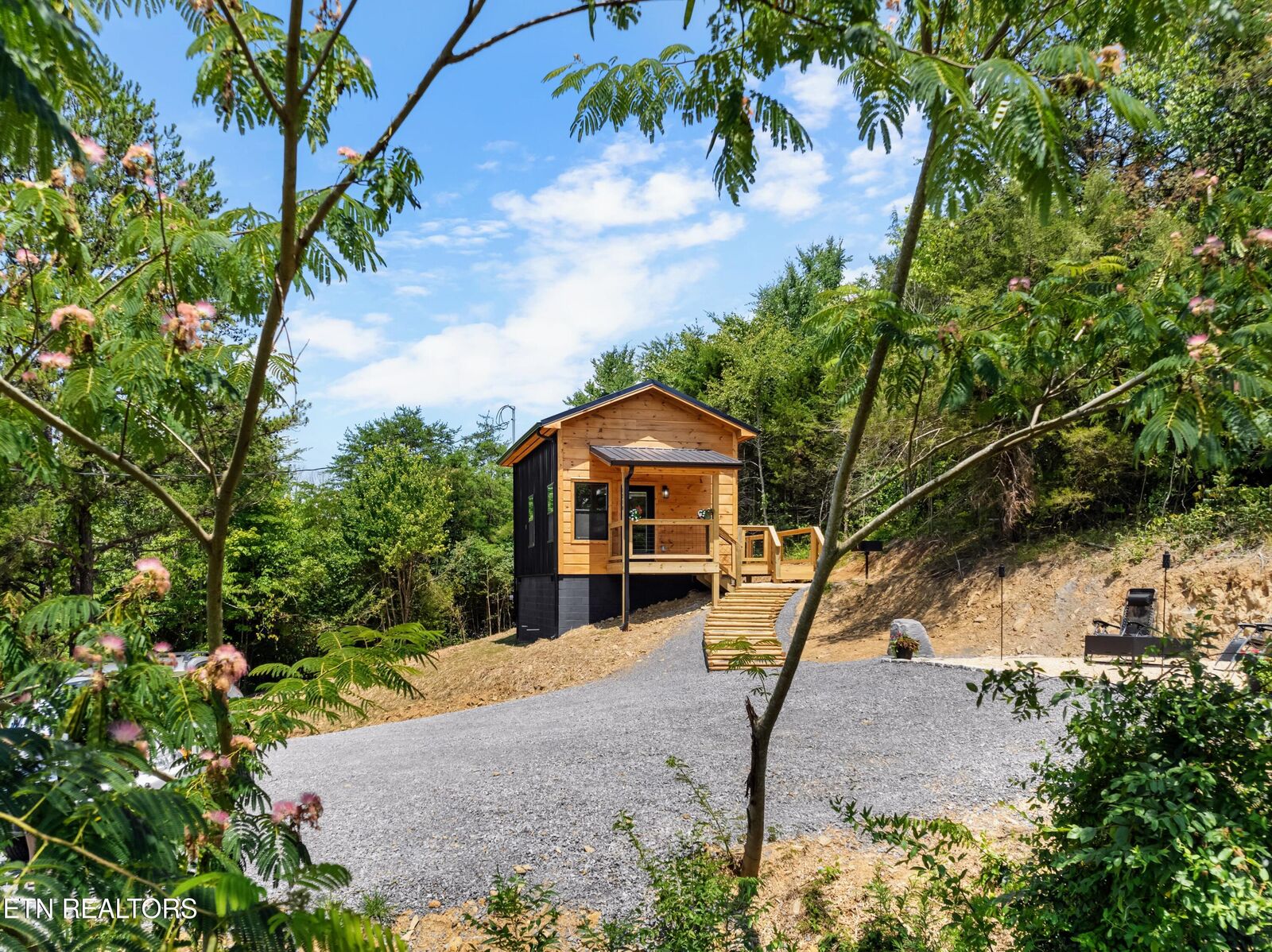 Property Photo: 1210 Powder Springs Rd TN 37876