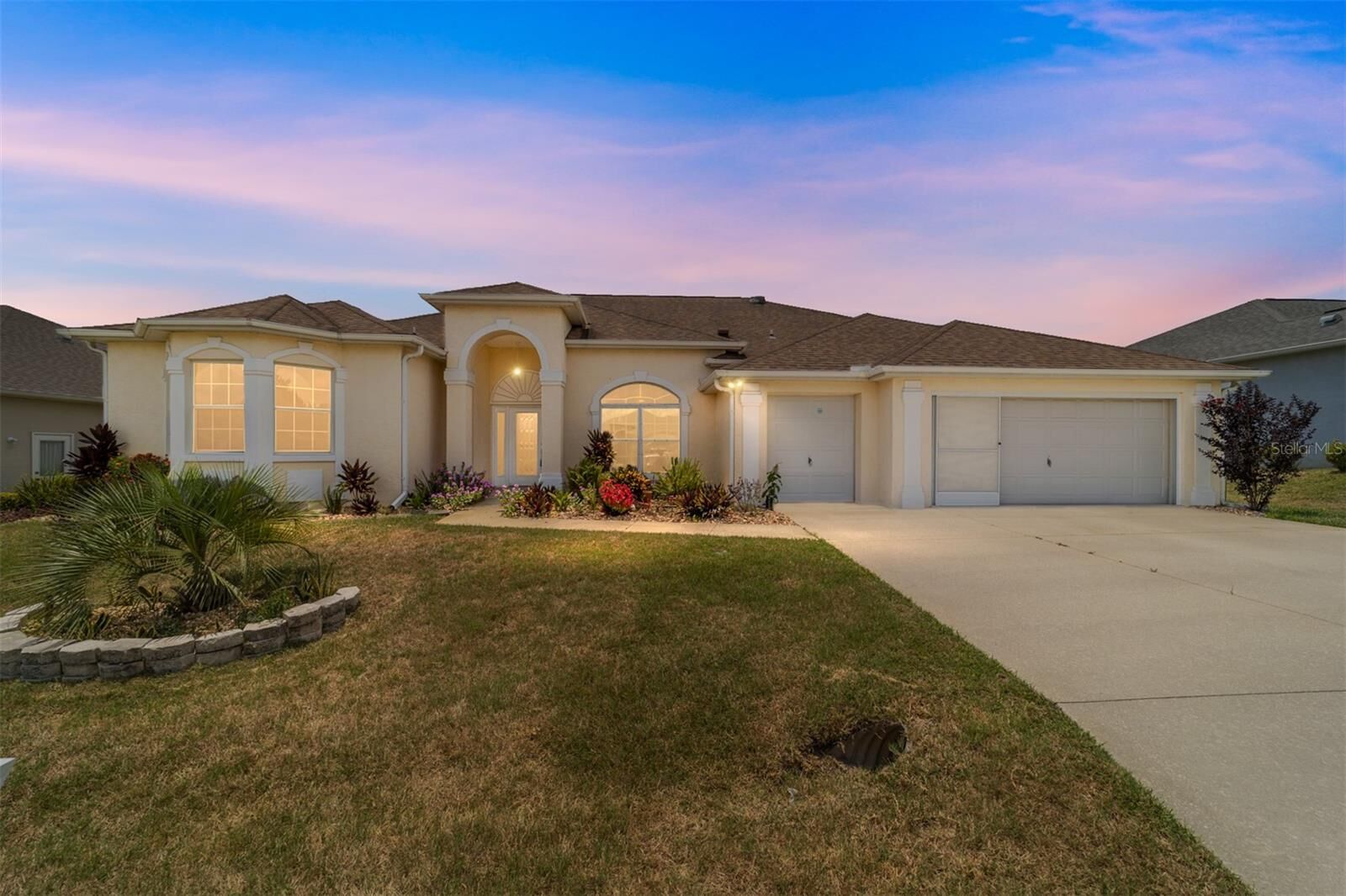 Property Photo:  1940 NW 57th Court  FL 34482