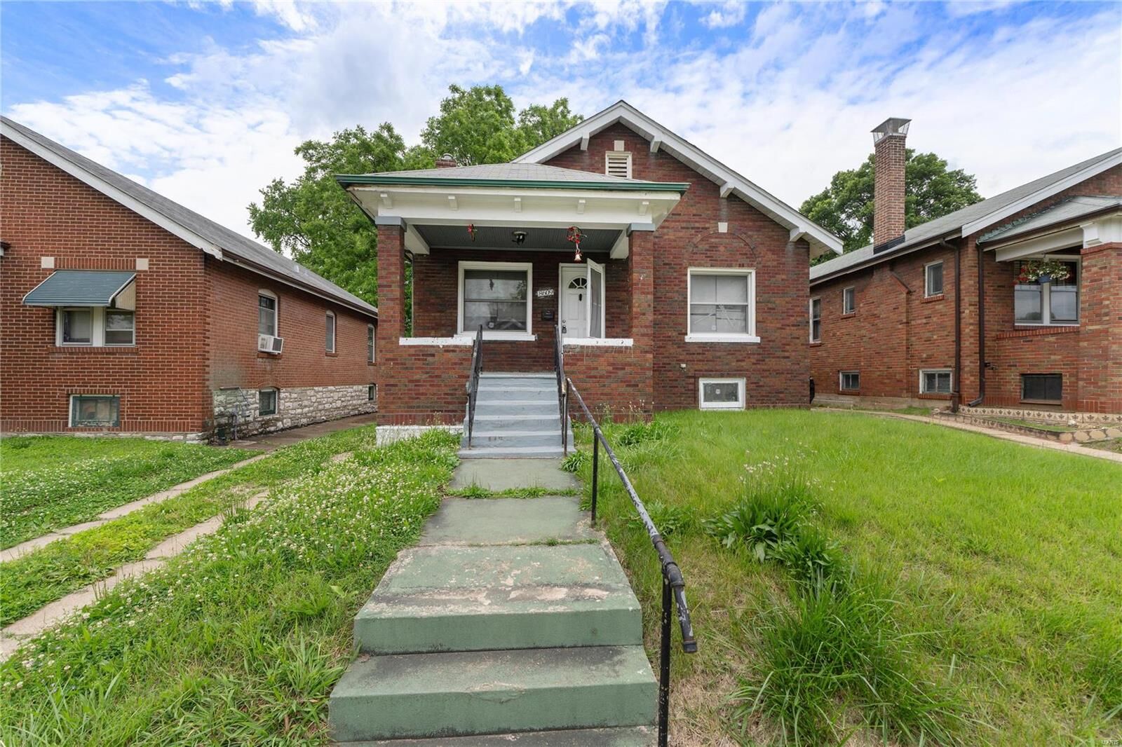 Property Photo: 8609 Trafford Lane MO 63147