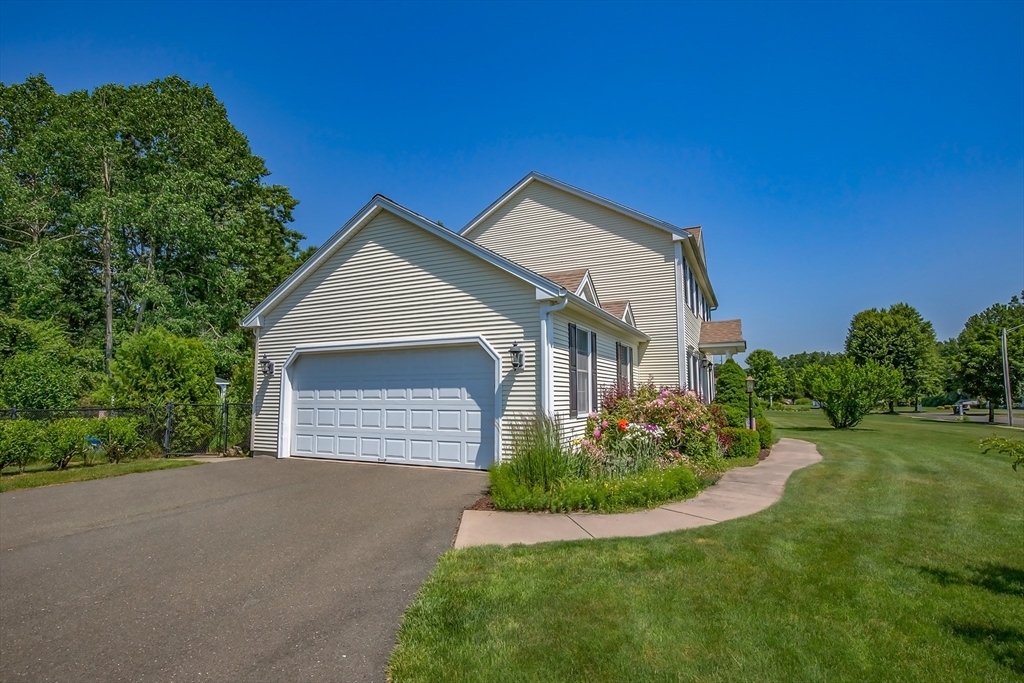 Property Photo:  16 Willow Brook Lane  MA 01085 