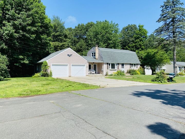 Property Photo:  22 Woodside Cir  MA 01077 