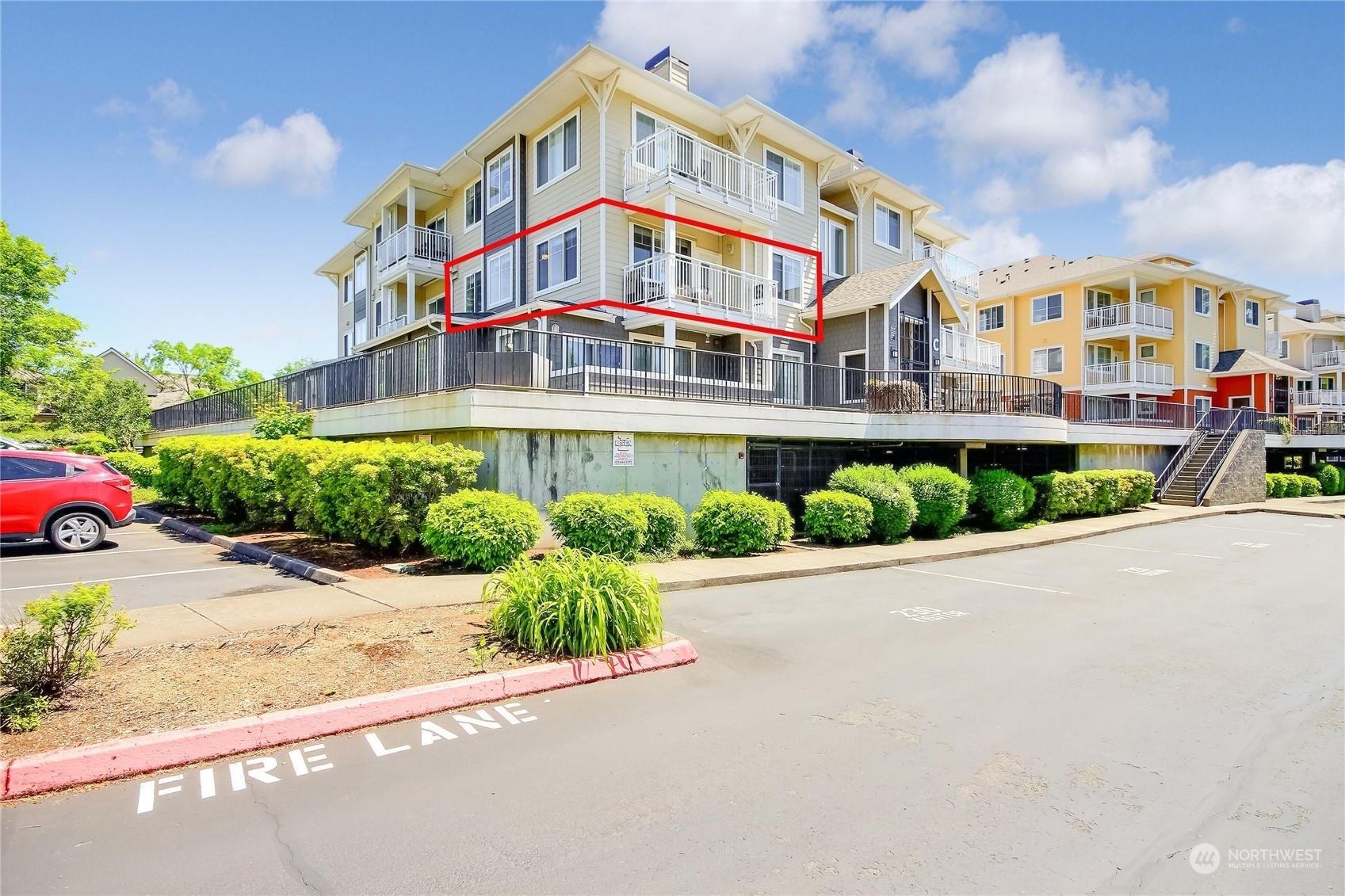 Property Photo: 537 225th Lane NE C204 WA 98074
