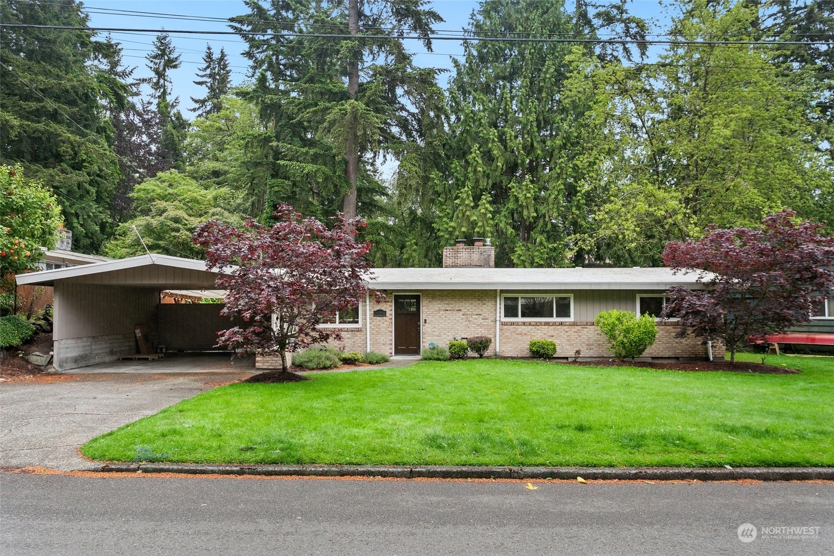 Property Photo:  20218 8th Avenue NE  WA 98155 