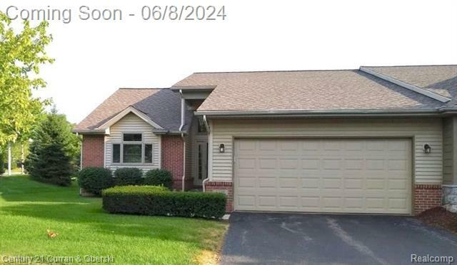 Property Photo:  1239 Cedarwood Drive  MI 48116 