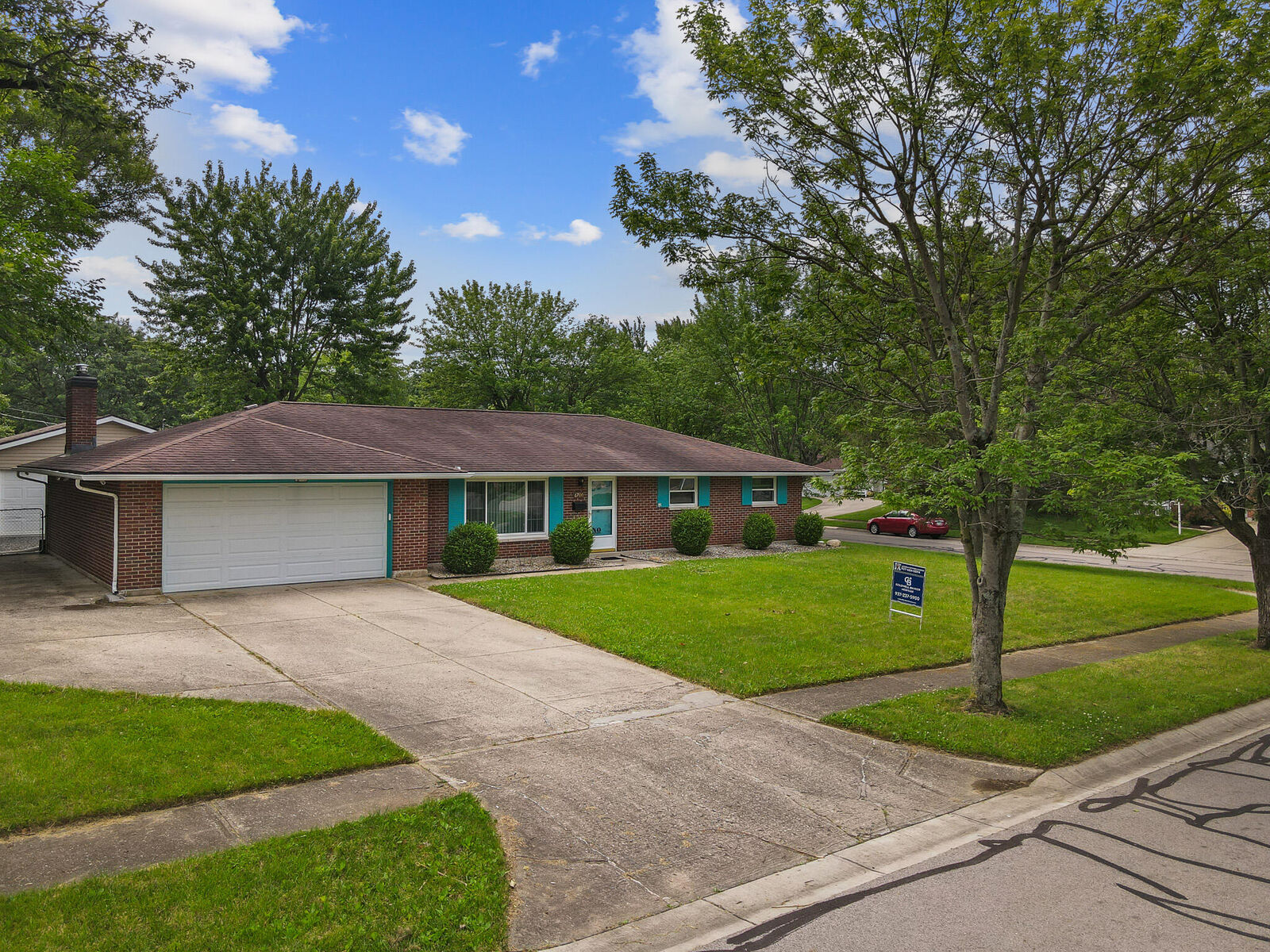 Property Photo:  6700 Rushleigh Road  OH 45322 