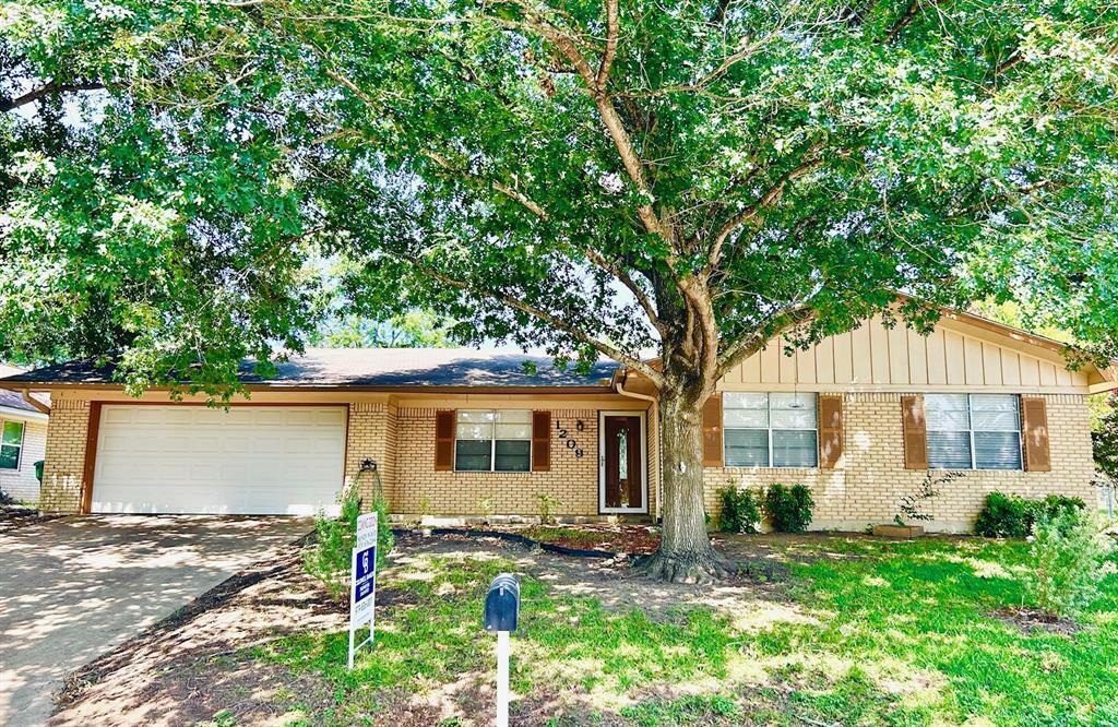 Property Photo: 1209 Woodson Lane TX 77833