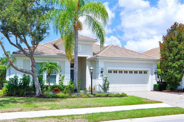 Property Photo: 14528 Whitemoss Terrace FL 34202