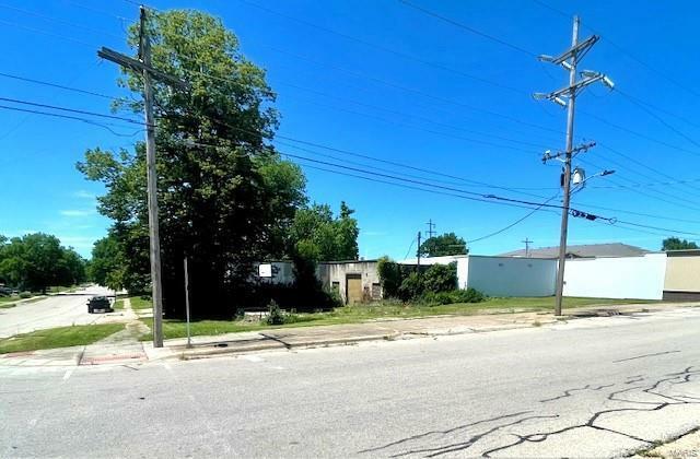 Property Photo:  245 W Second Street  MO 65536 