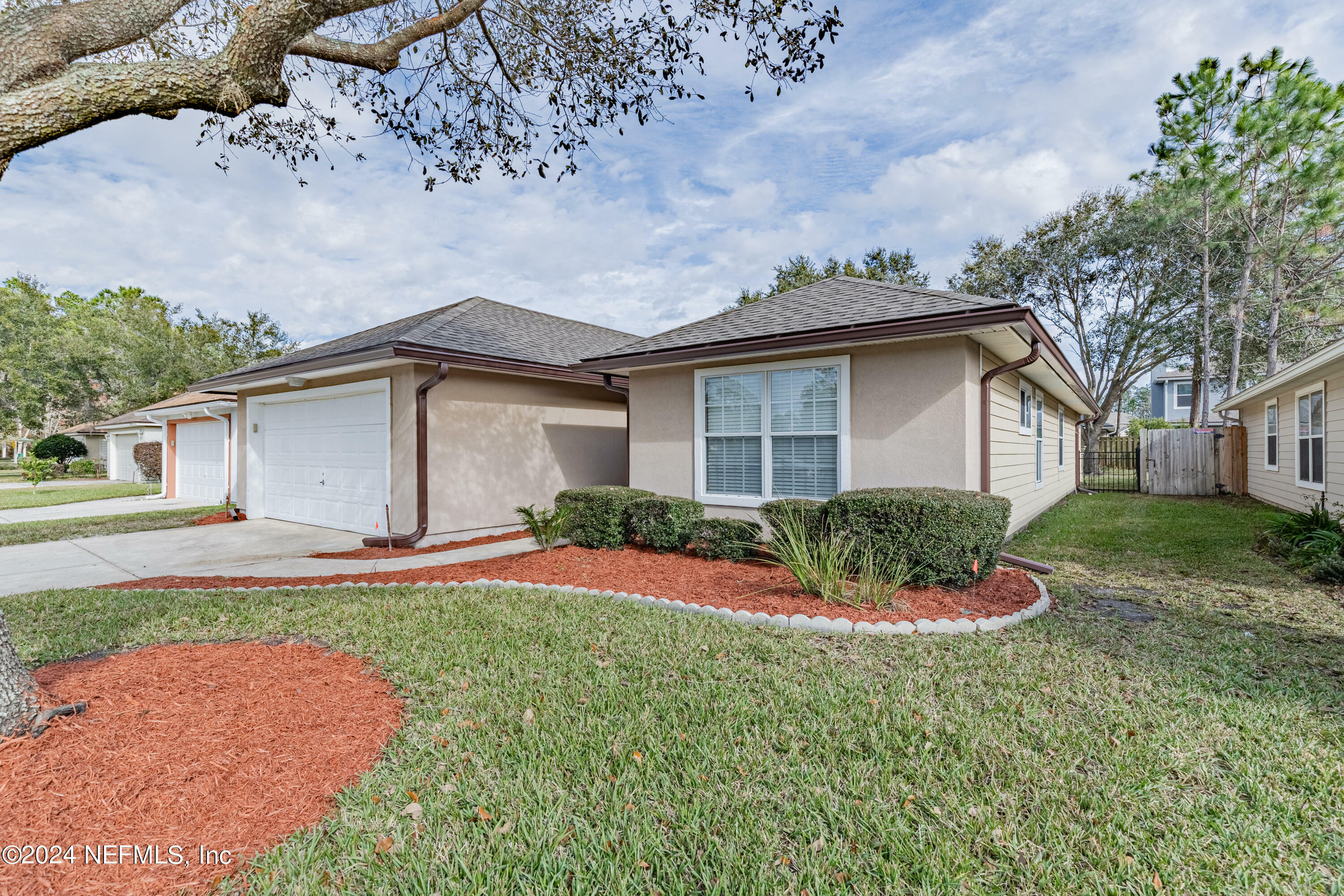 Property Photo:  2123 Trailwood Drive  FL 32003 