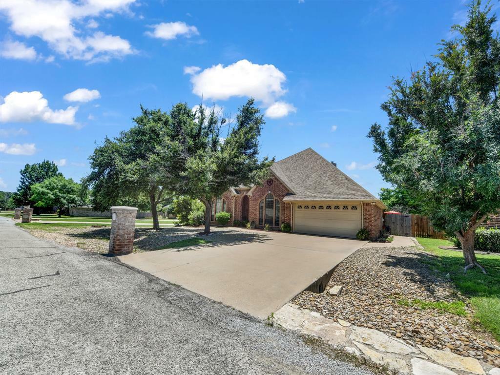 Property Photo:  5330 Mission Circle  TX 76049 