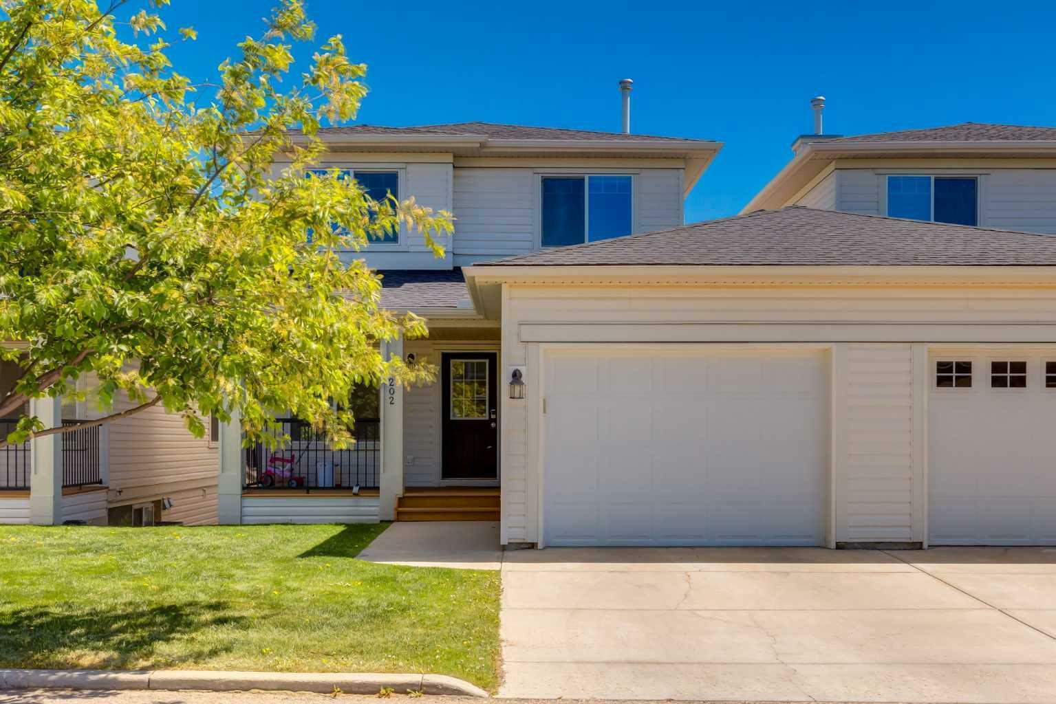 Property Photo: 202, 2384 Sagewood Gate SW 202 AB T4B 0K7