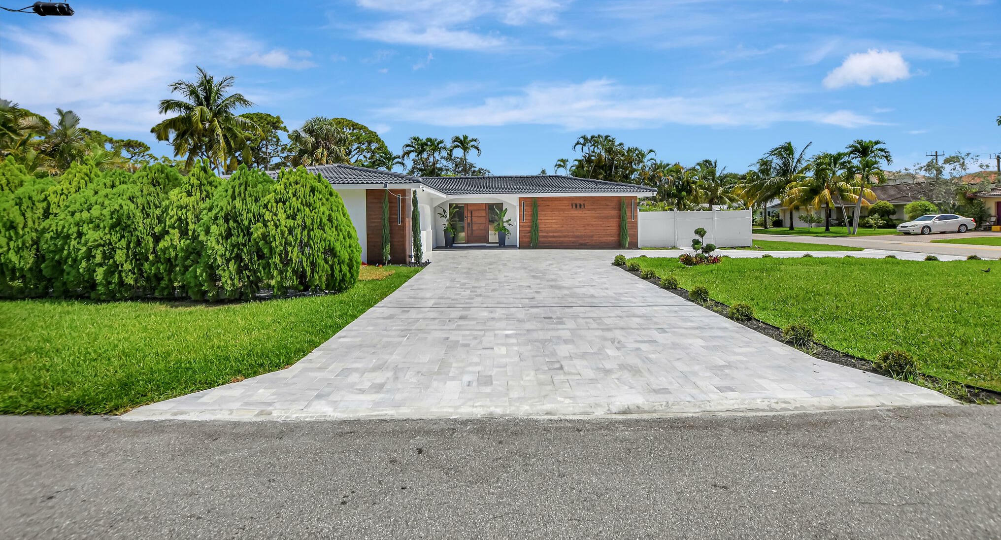 Property Photo:  1001 W Palmetto Park Road  FL 33486 