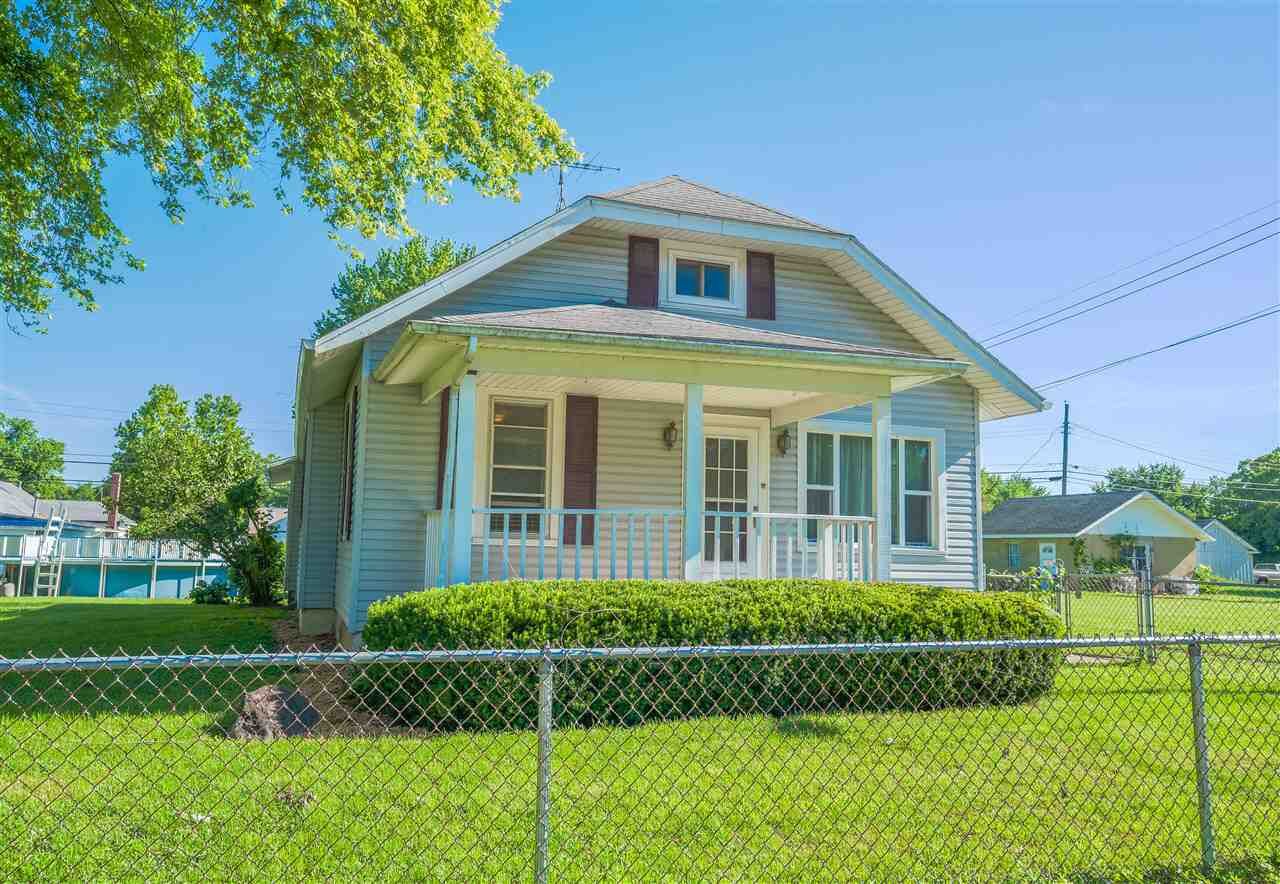 Property Photo:  813 King Street  IN 47370 