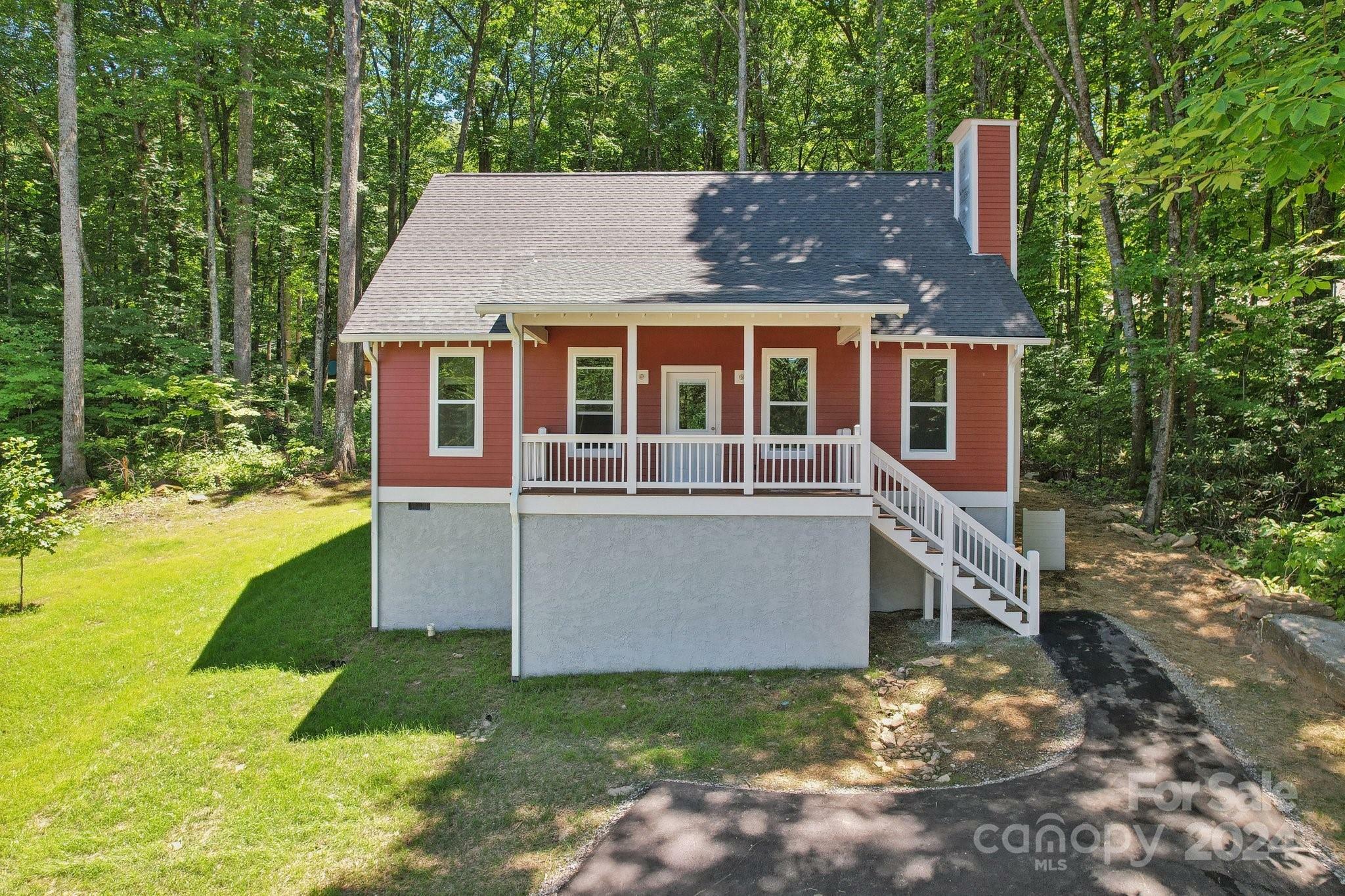 Property Photo:  625 Twinbrook Lane  NC 28751 