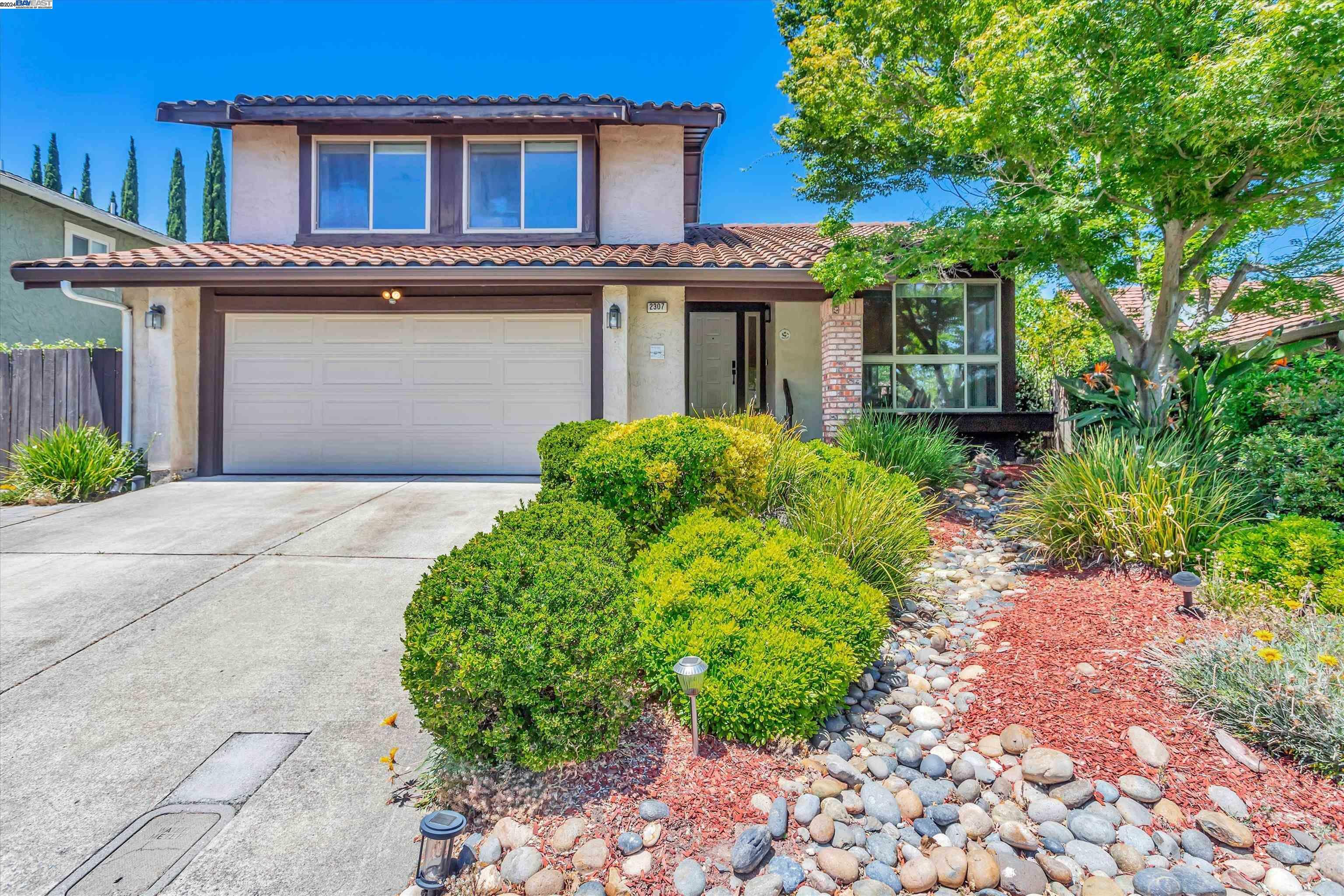 Property Photo:  2307 Oak Glen Cir  CA 94553 