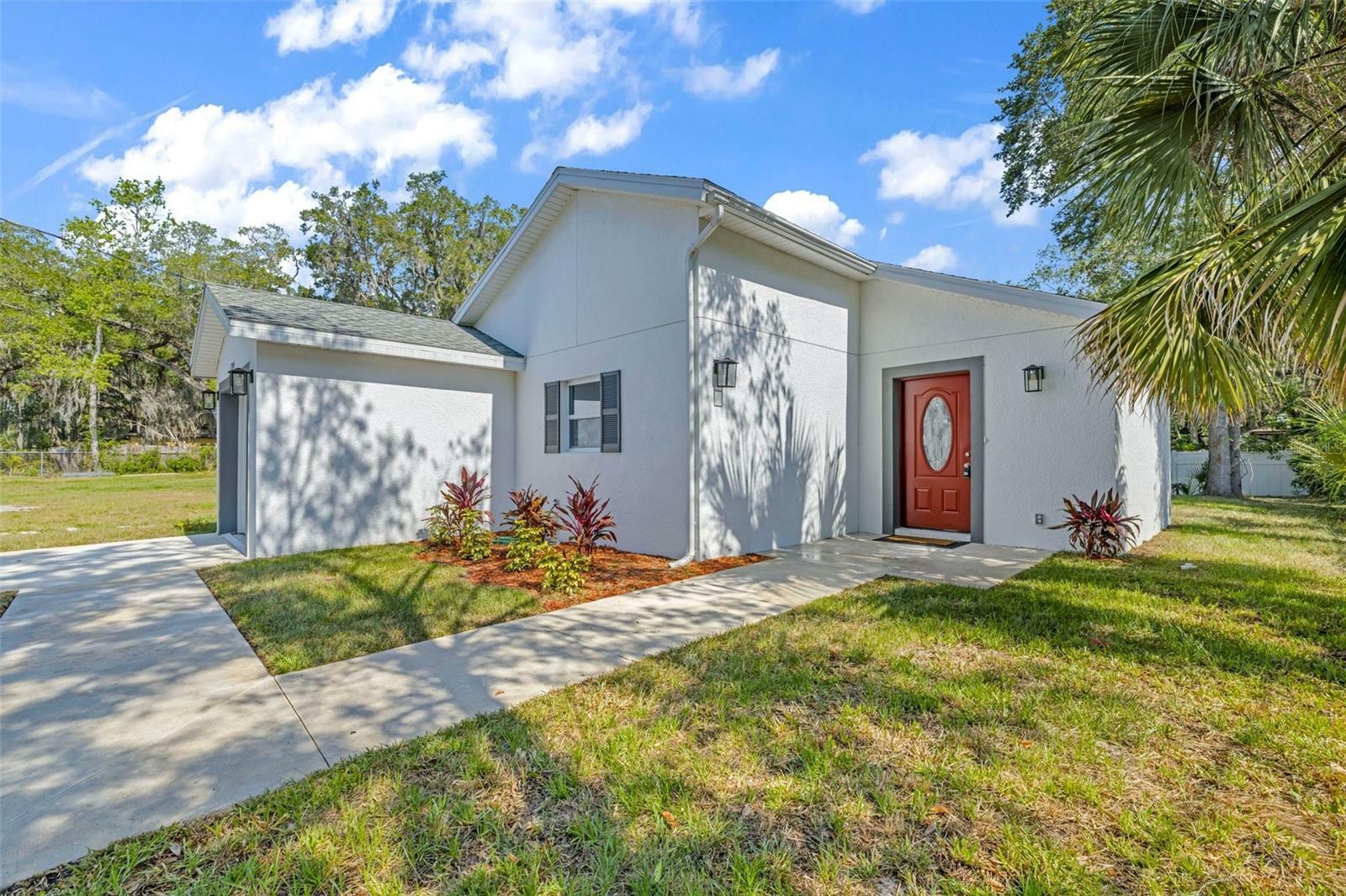 Property Photo:  1104 W 3rd Street  FL 32771 