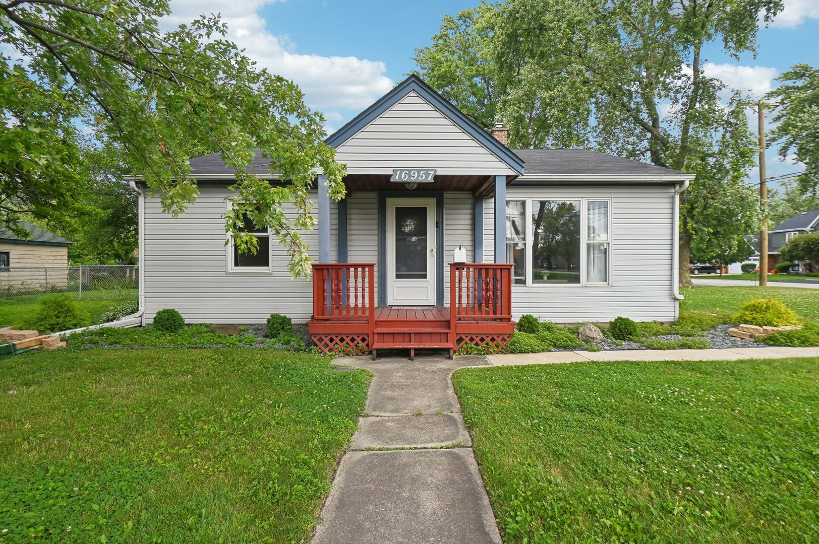 Property Photo:  16957 Sayre Avenue  IL 60477 