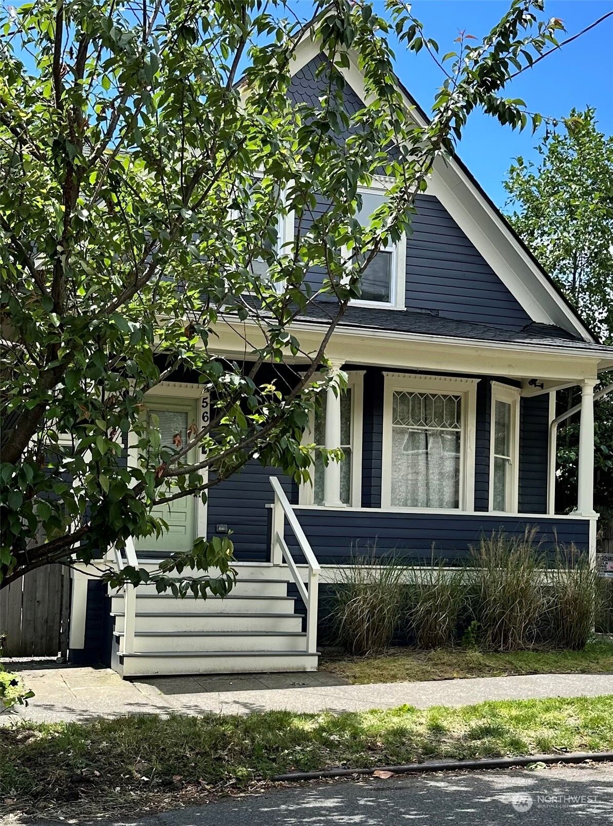 Property Photo:  567 Valley Street  WA 98109 