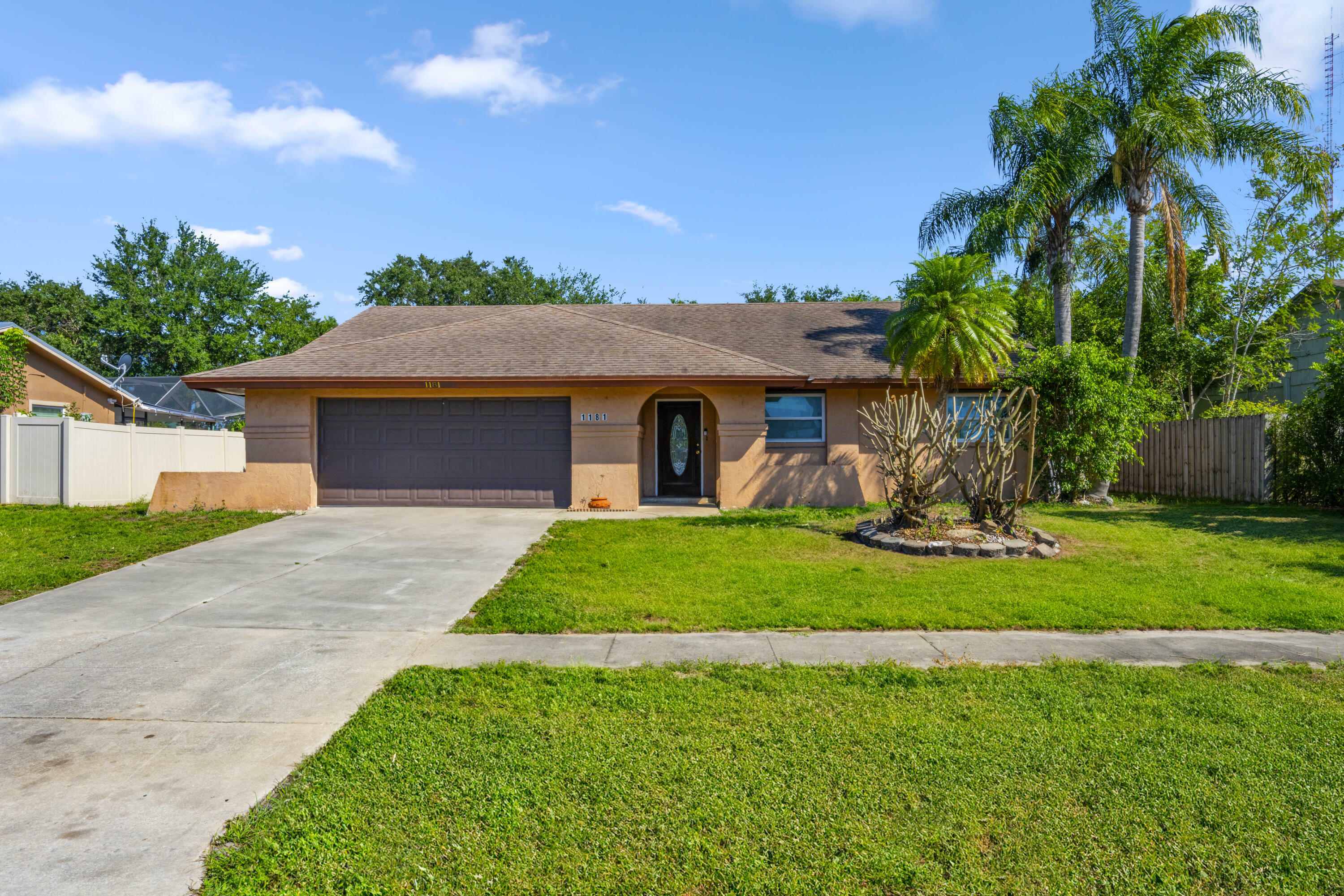 Property Photo:  1181 Kinglet Terrace  FL 33414 