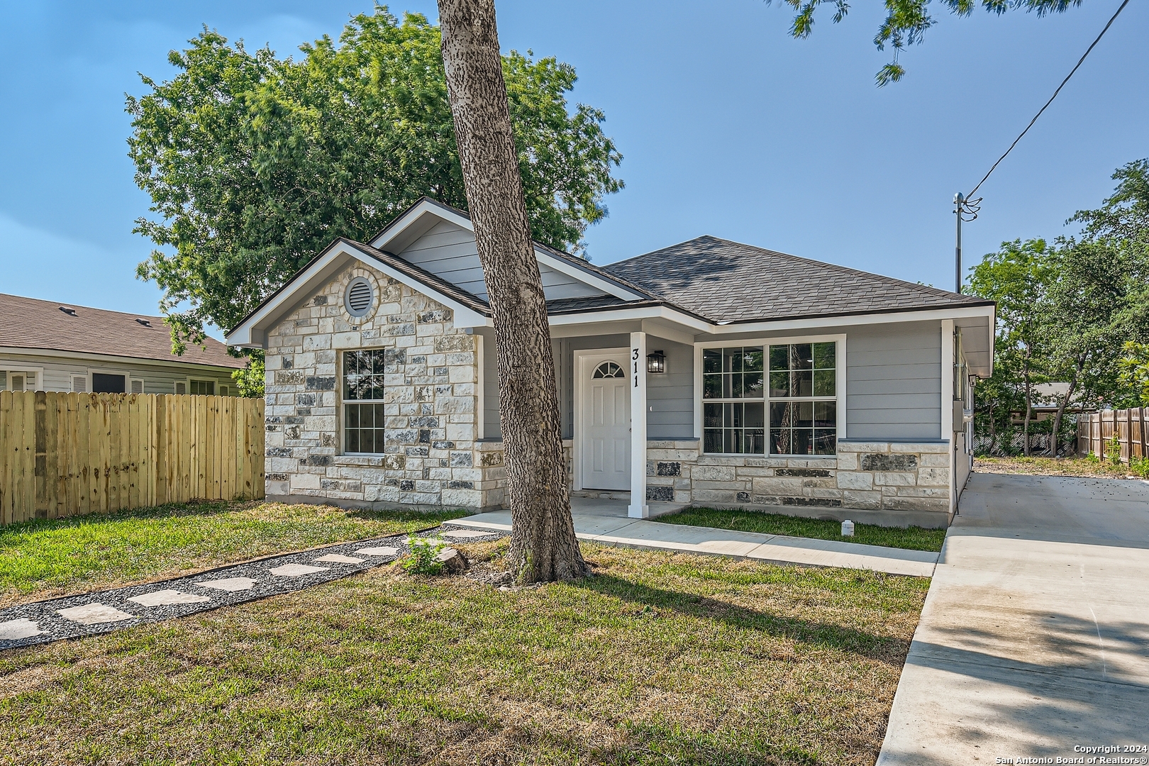 Property Photo:  311 Wagner Ave  TX 78211 