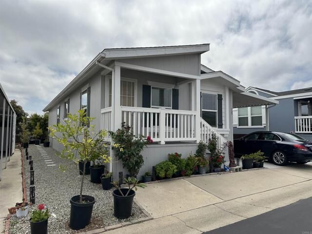 Property Photo:  1148 3rd 125  CA 91911 
