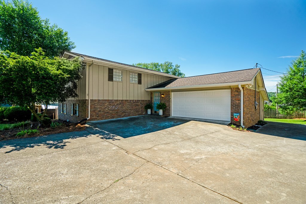 Property Photo:  609 Brookview Lane  GA 30720 