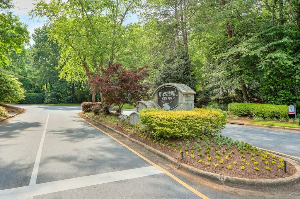 335 N Peak Drive  Alpharetta GA 30022 photo