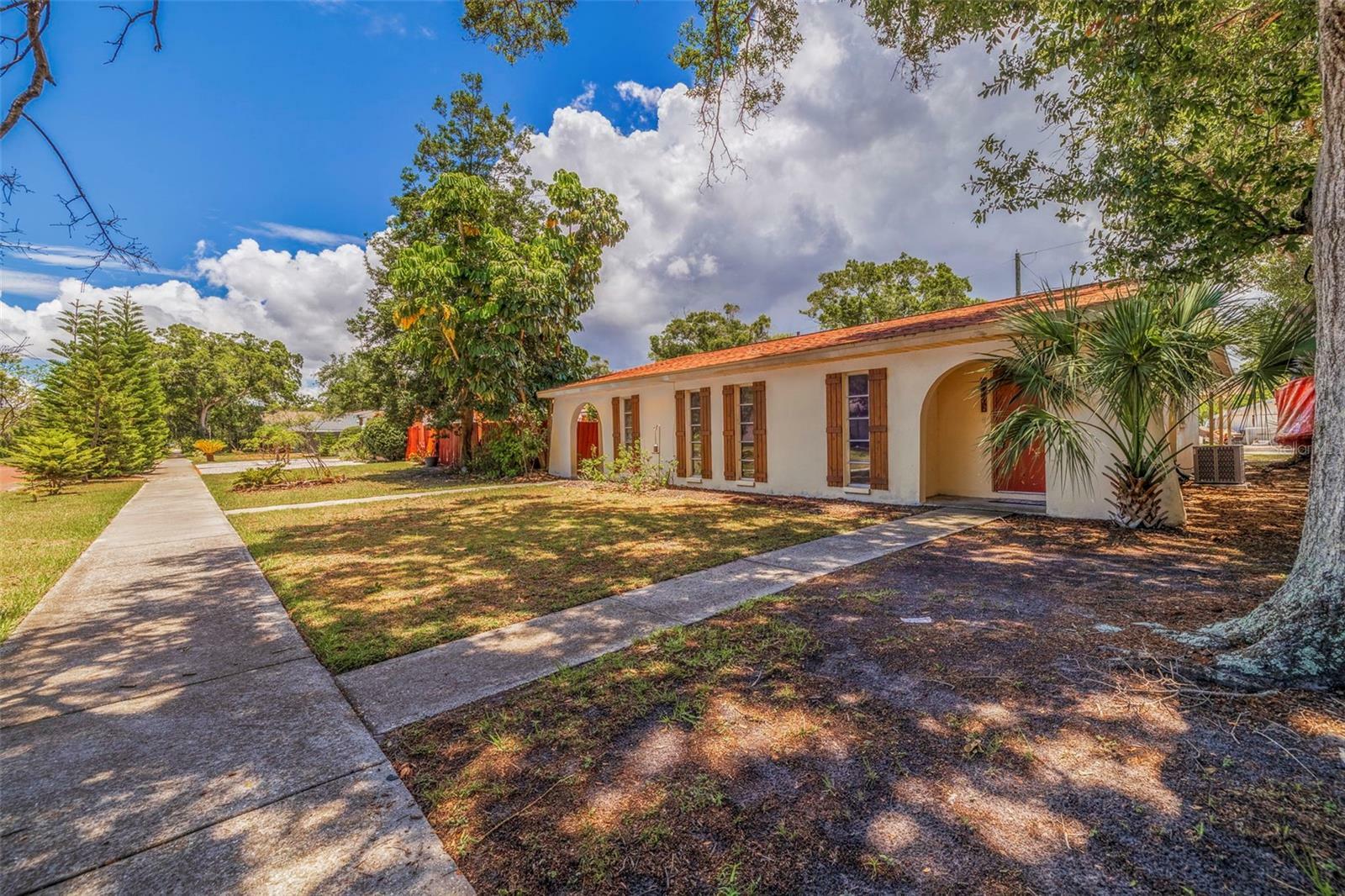 Property Photo:  1716 53rd Street S  FL 33707 