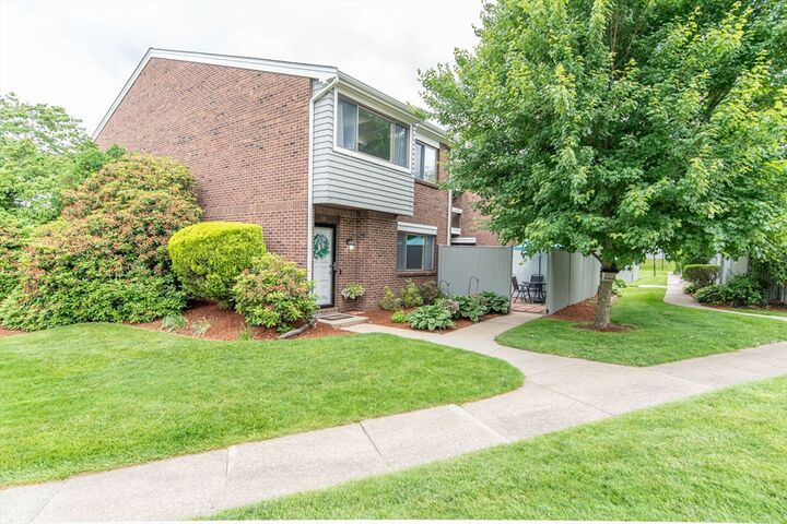 Property Photo:  50 Laurelwood Dr 50  MA 02072 