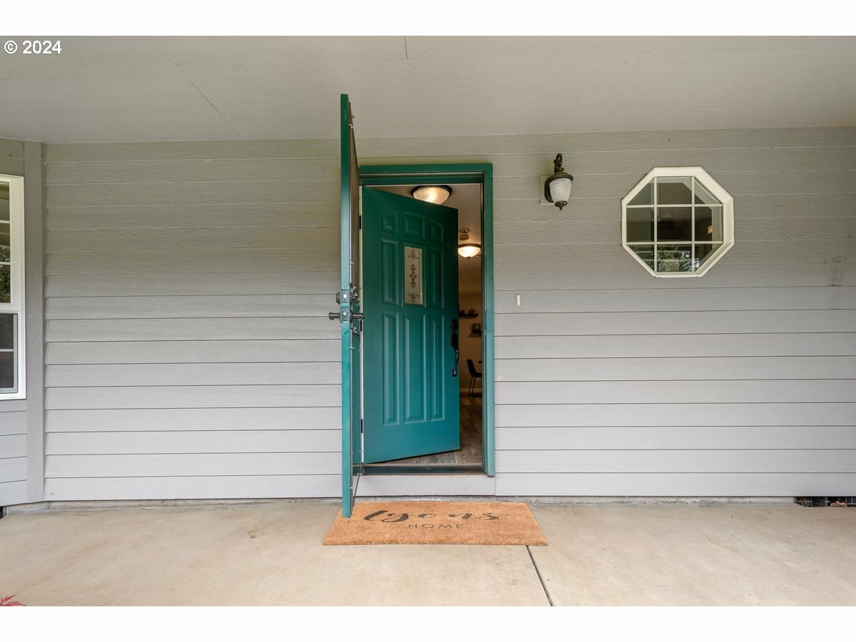 Property Photo:  2504 SE 377th Ave  WA 98671 