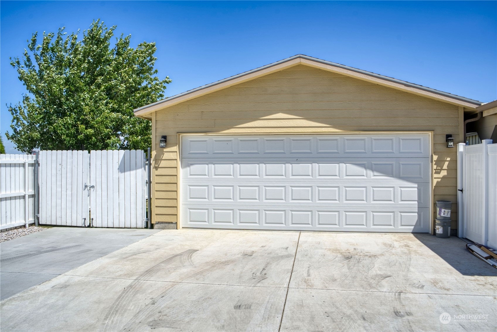 Property Photo:  1701 E Burr Avenue 21  WA 98837 