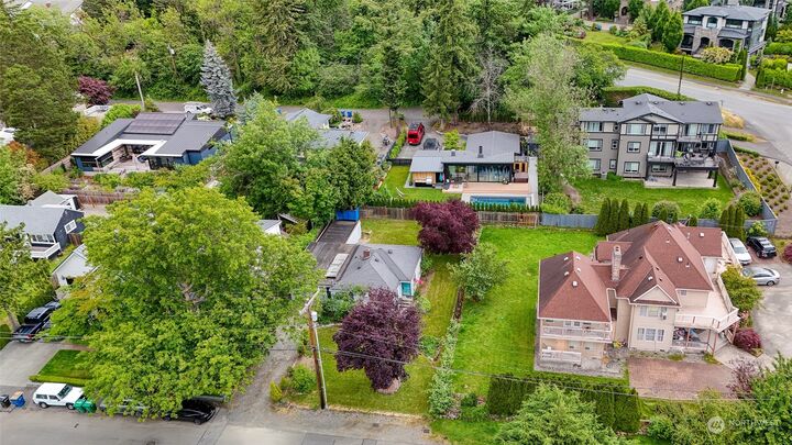 Property Photo:  2728 63rd Avenue SE  WA 98040 