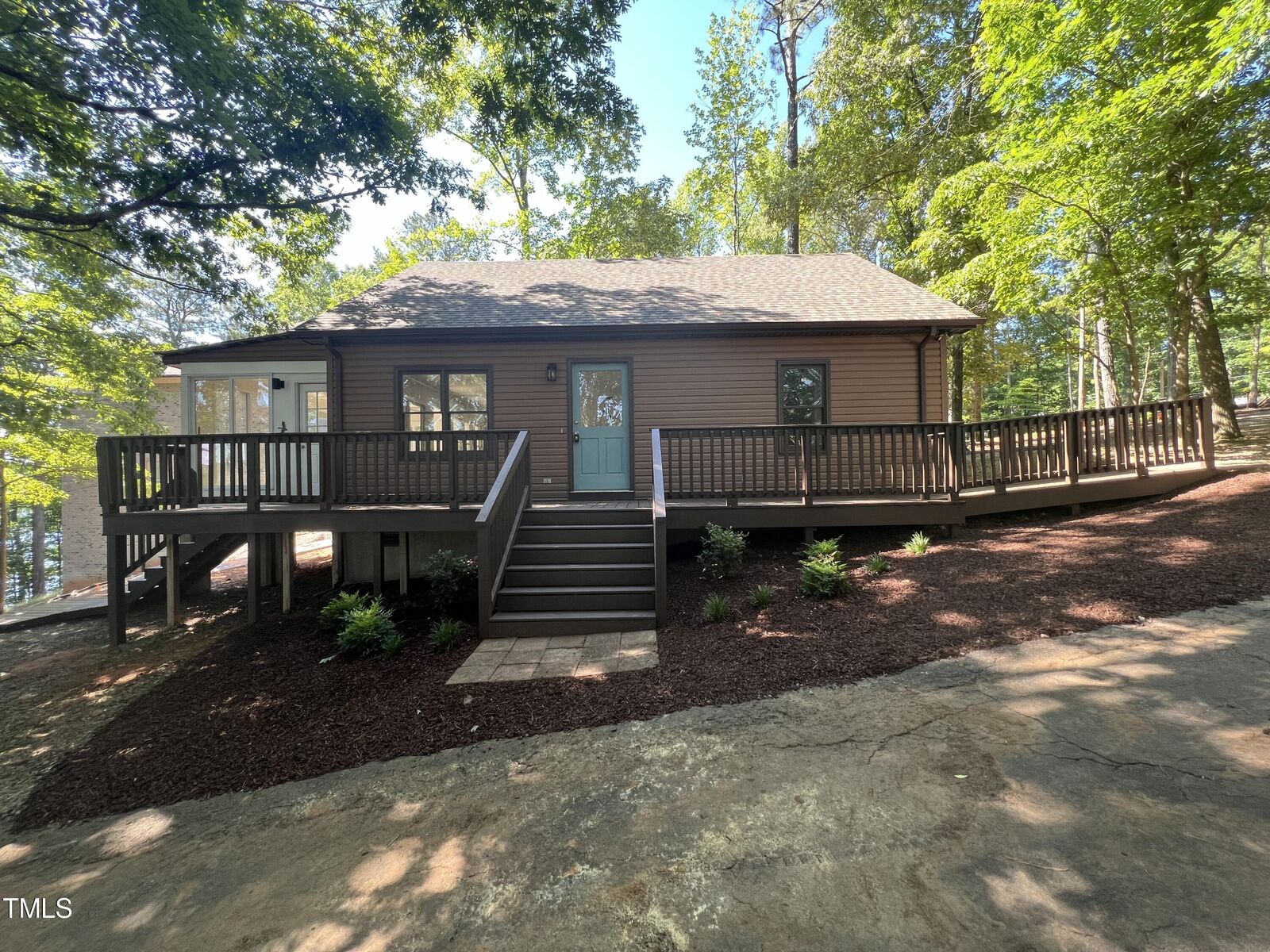 Property Photo: 207 Sagamore Drive NC 27549