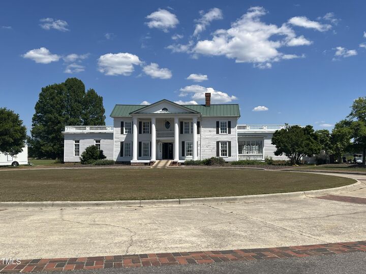 Property Photo: 242 Sanderling Road NC 28394