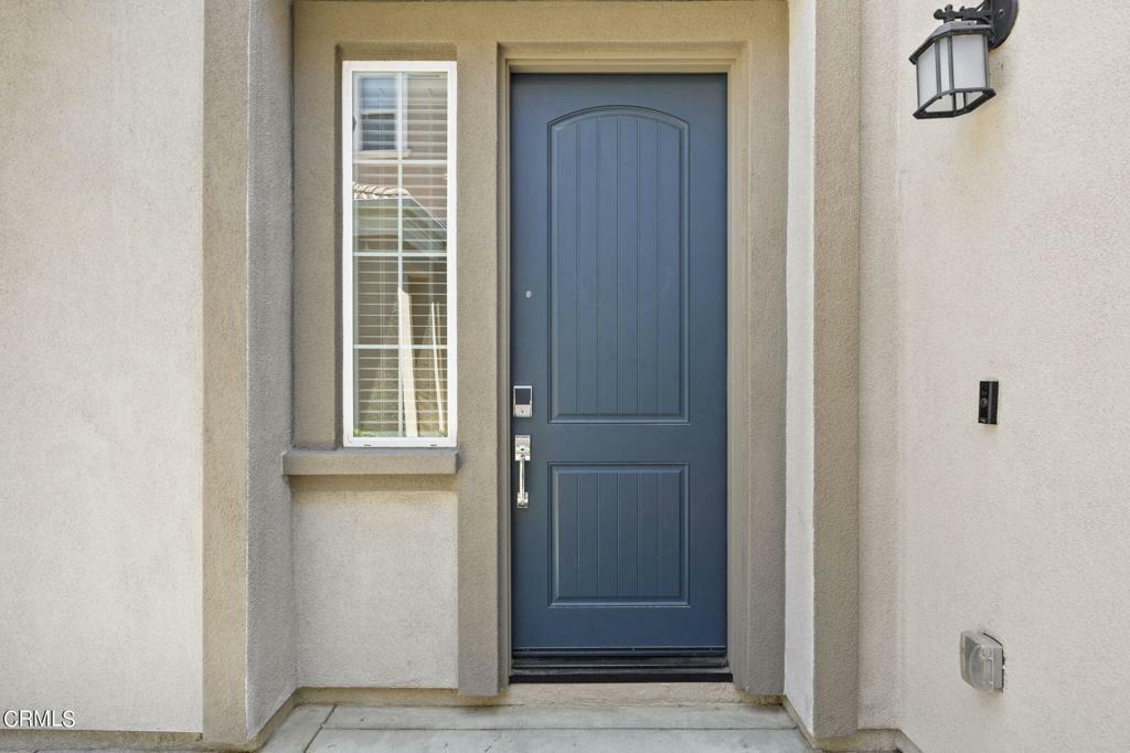 Property Photo: 536 Kumquat Court CA 93060
