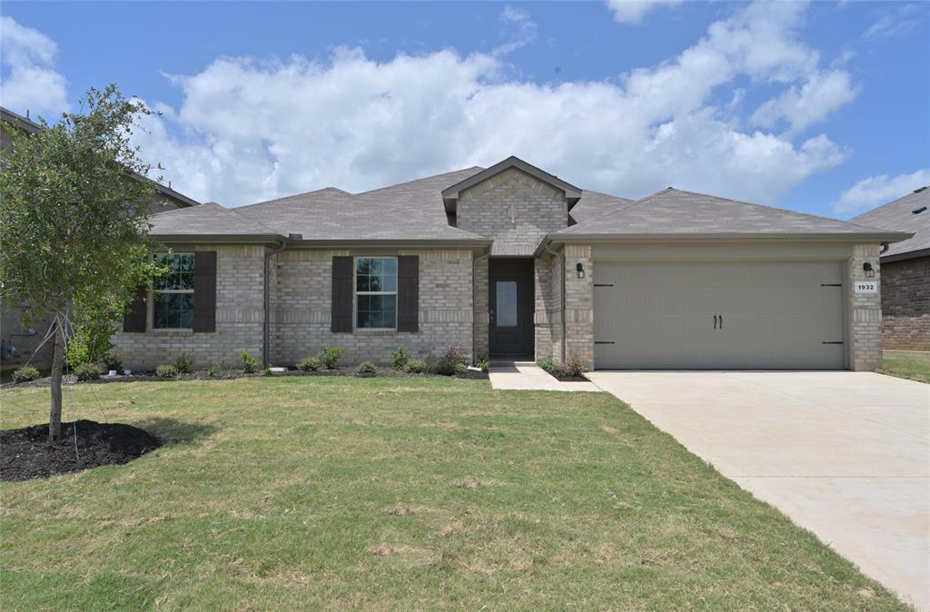 Property Photo:  1932 Cookes Lane  TX 76033 