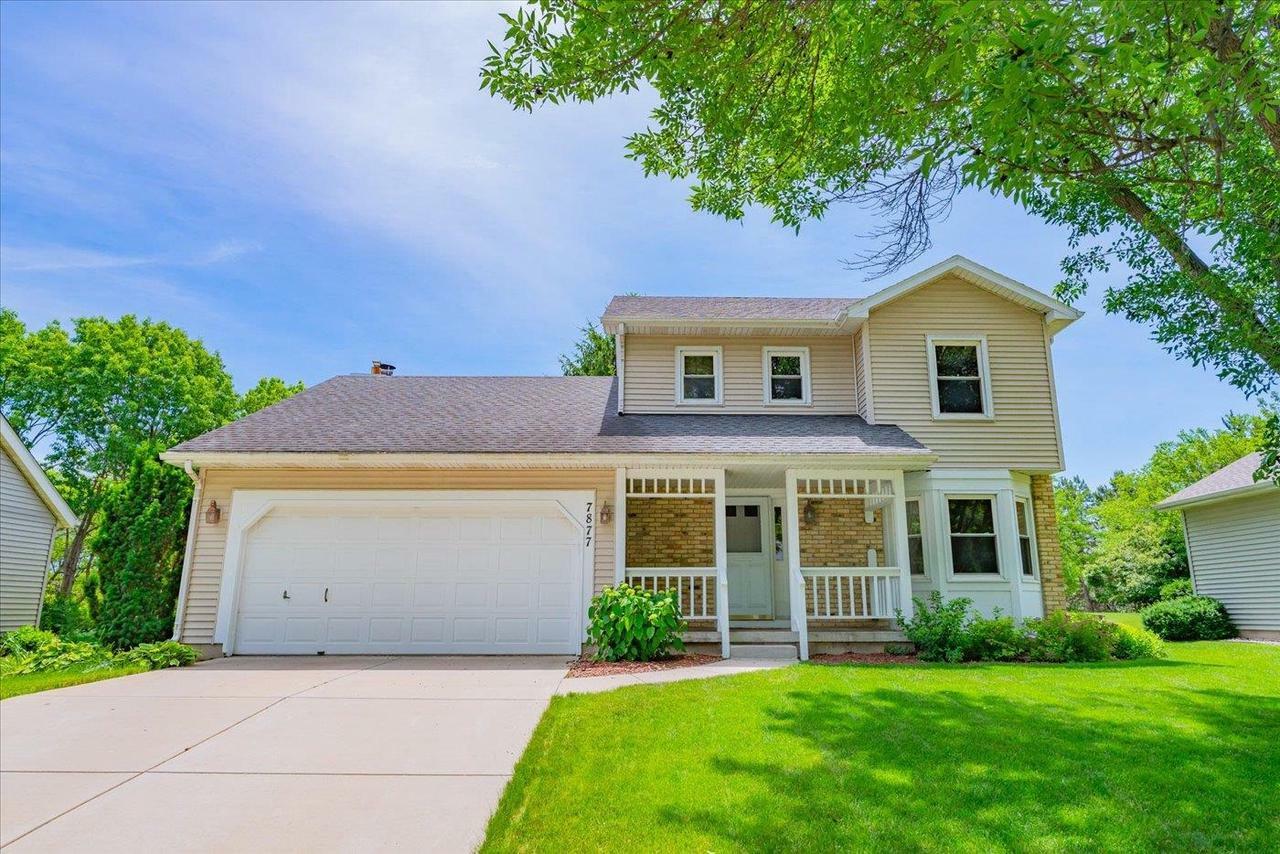 Property Photo:  7877 East Oakbrook Circle  WI 53717 